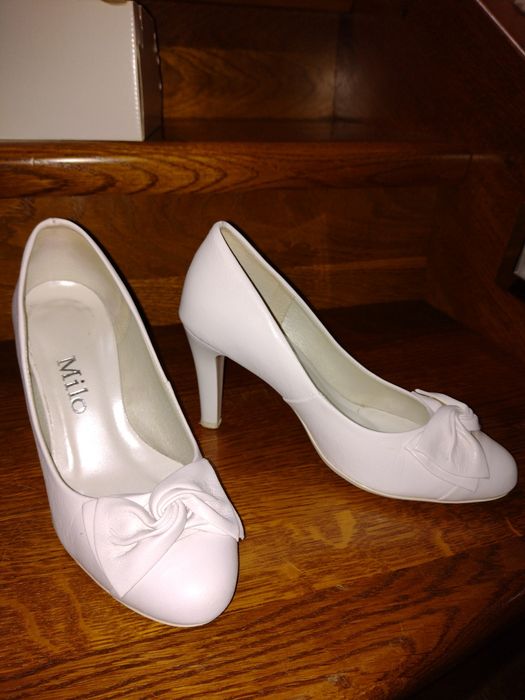 Buty ślubne białe