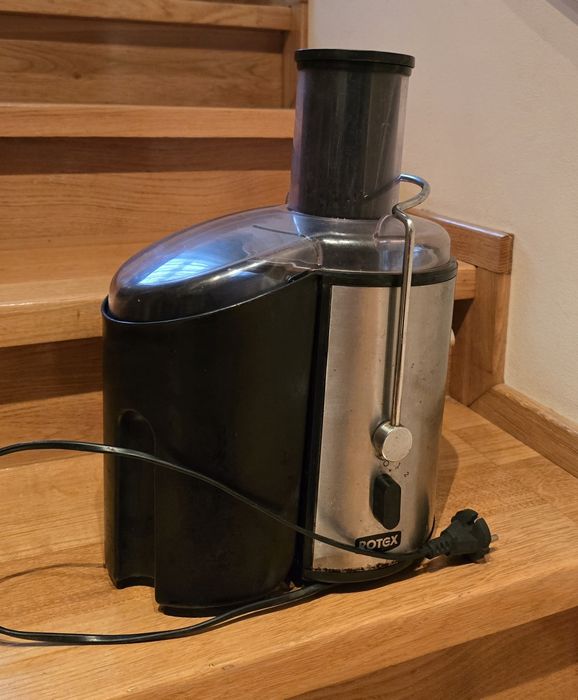 Продаєтся Соковижималка робоча