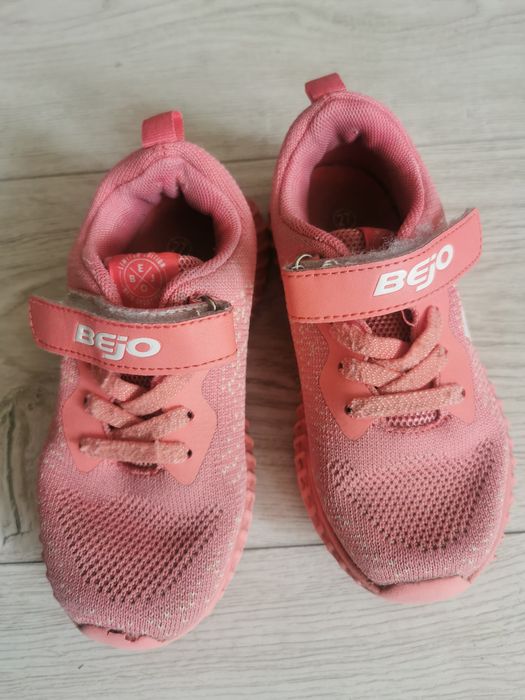 Adidaski bejo 27