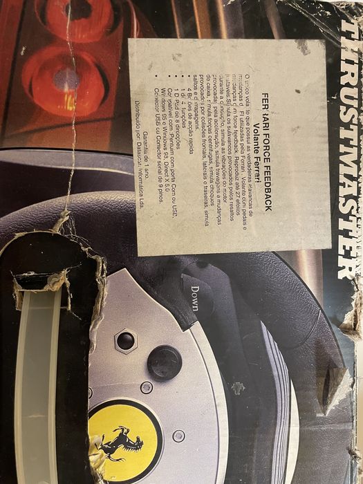 Volante Thrustmaster Force Feedback Racing Wheel