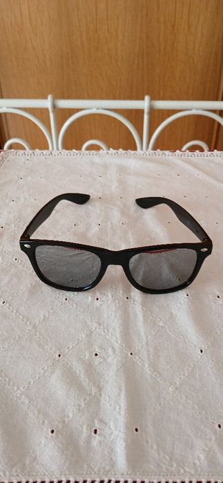 Óculos espelhados EDP, novos