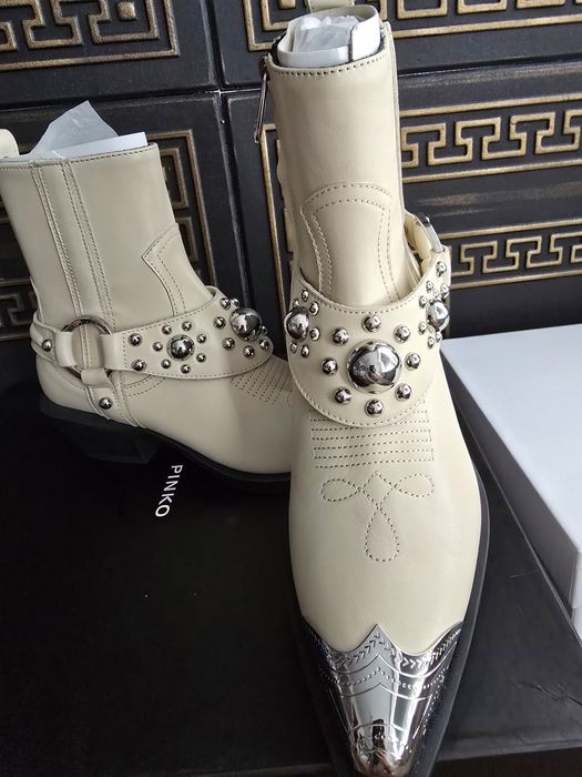 Beżowe kowbojki Pinko