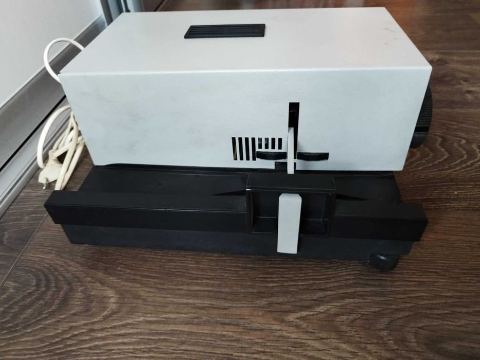 Rzutnik Diapol automat 9839 z ekranem