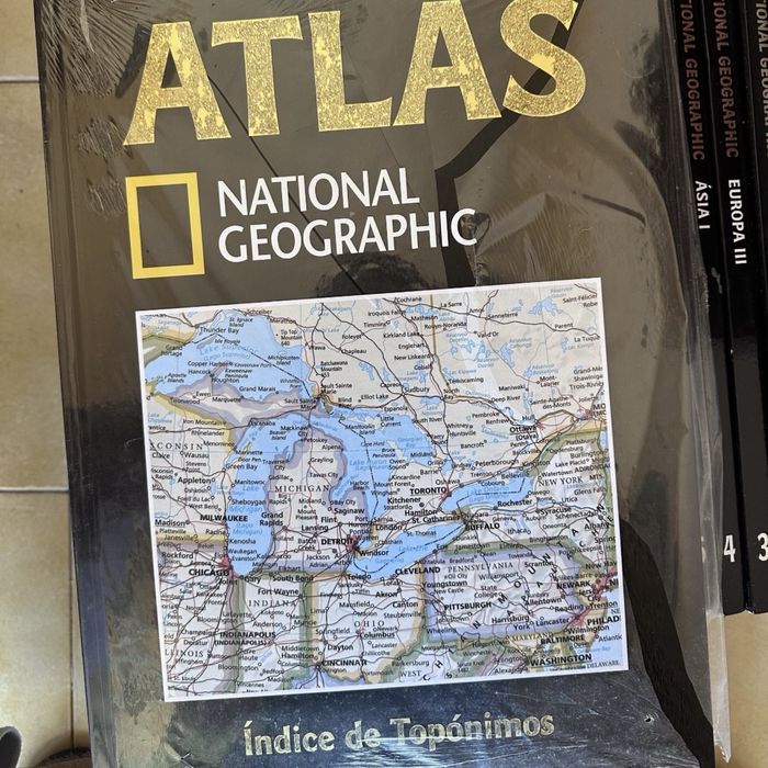 Vendo coleção Atlas National Geographic