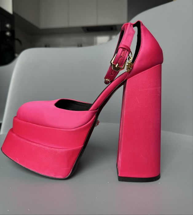 Туфли версаче «Versace» 37 р розовые