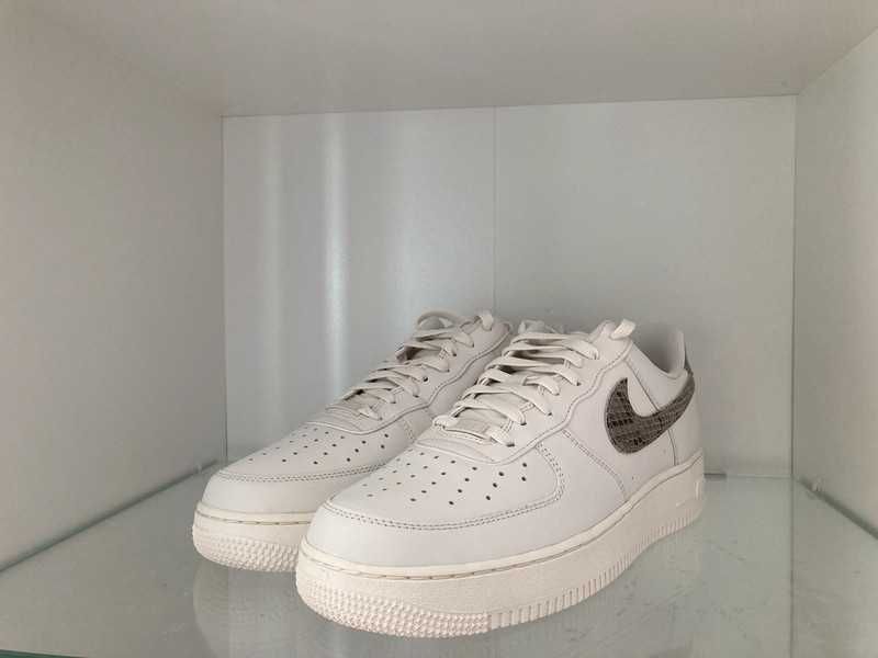 Nike Air Force 1 W