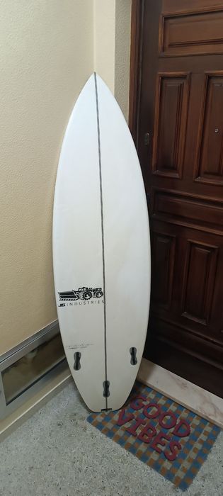 Prancha de surf JS  XERO