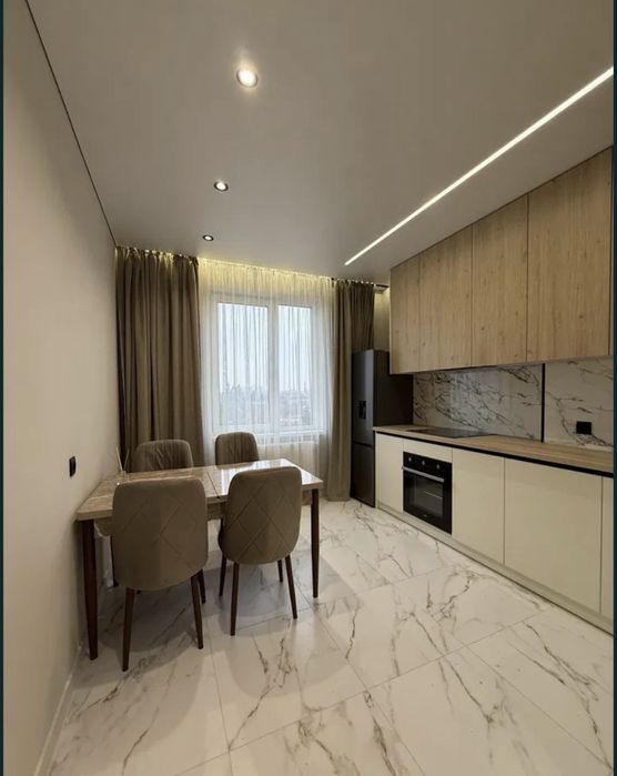 Перша здача. Центр міста. Новобудова. Вул. Руська