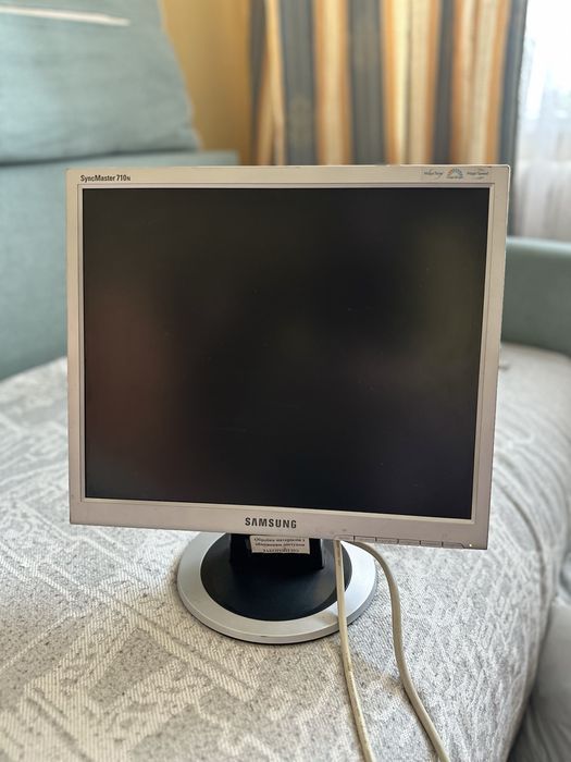 монитор LG Flatron W1943SB