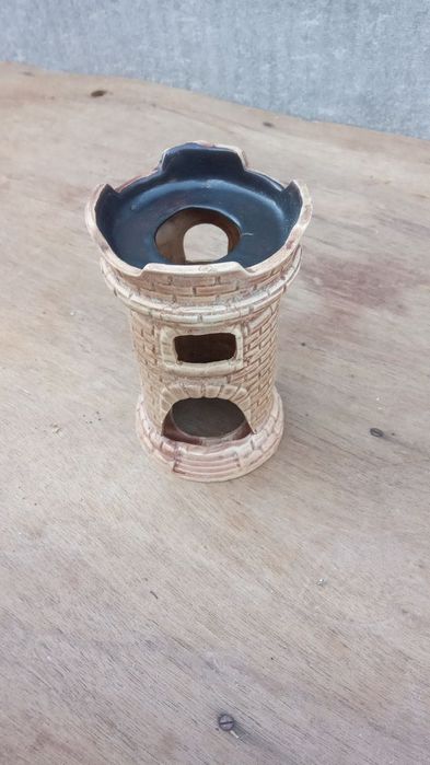 Продам декор для акваріума замок 14 см висота