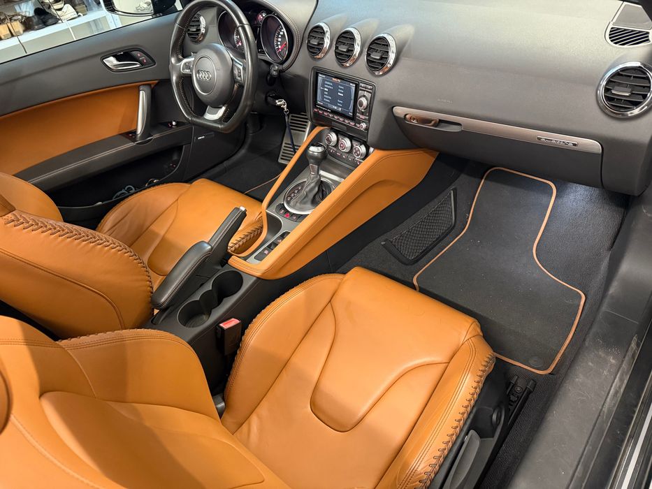 Audi TT Roadster Quattro 2.0 TFSI S-Tronic