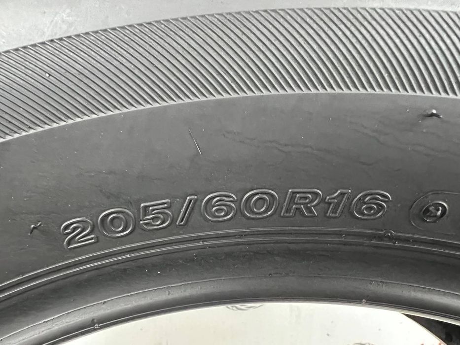205/60 r16 bridgestone blizzak vrx 8mm шини бу зима