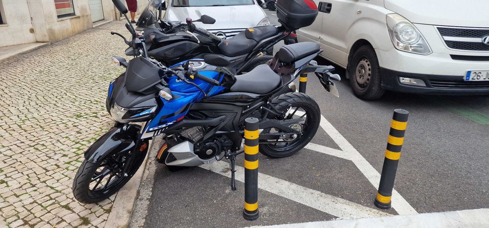 Suzuki GSX-S125 • Ano 2023  • Apenas 2030 km • Impecável