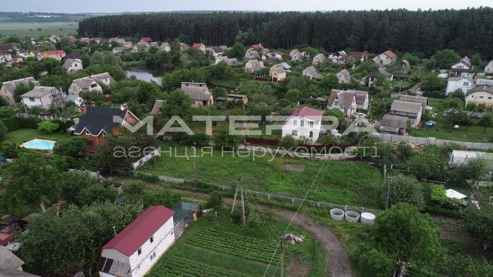 Бобриця ділянка 8.4 сот поряд вул Козацька та магазин Кошик