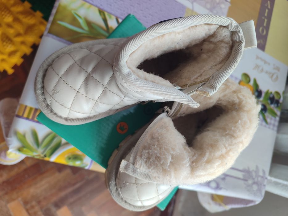 Продам дитячі зимові угги