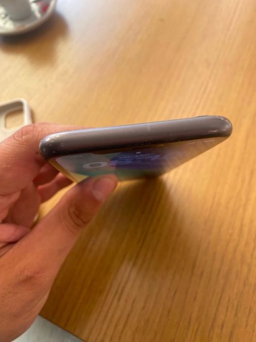 Iphone 11 - 100€