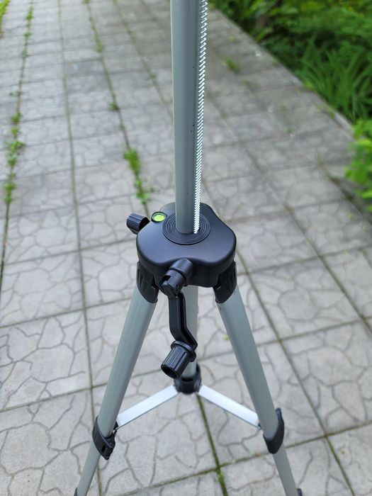 Штатив 5/8 1,15м Для лазерного уровня нивелира Новый: 397 грн ...