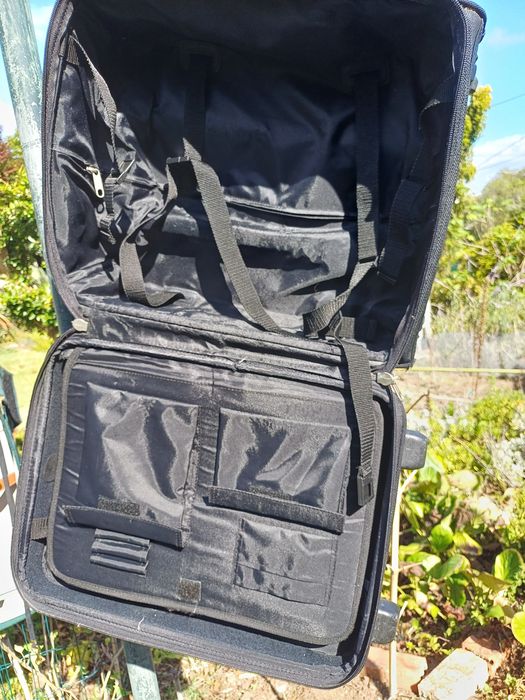 Mala de viagem em bom estado