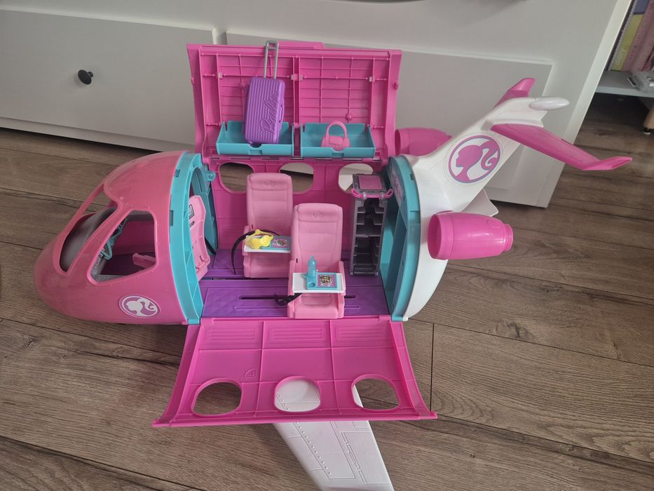 Samolot Barbie +auto gratis