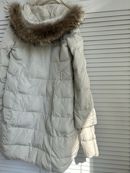 Ціна ще знижена ,хто хотів?Легкий пуховик MaxMara Weekend