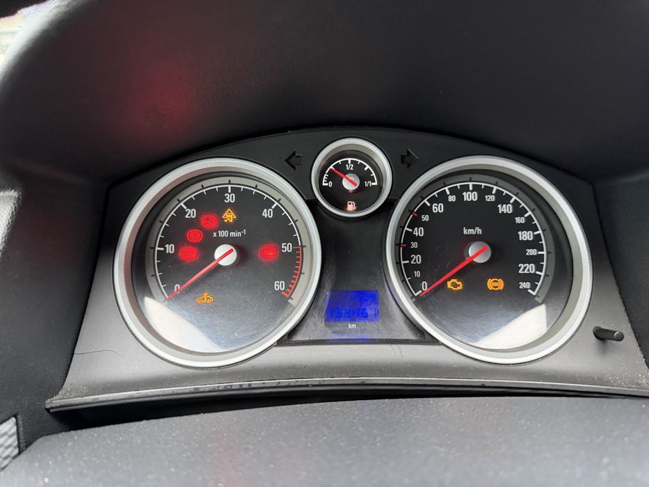 Opel Astra 1.3cdti 5L