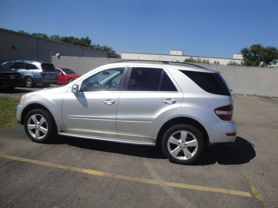 Mercedes-Benz M-Class ML 350 4MATIC      2011