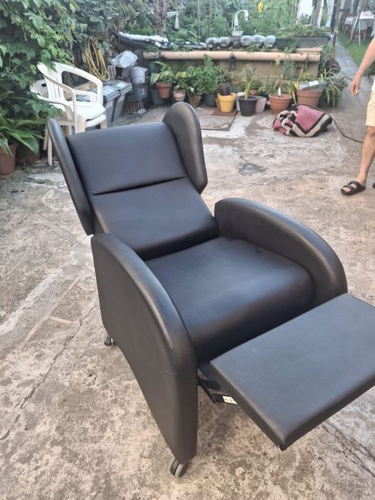 Cadeira Geriátrica de Descanso (Preto, Com Rodas)