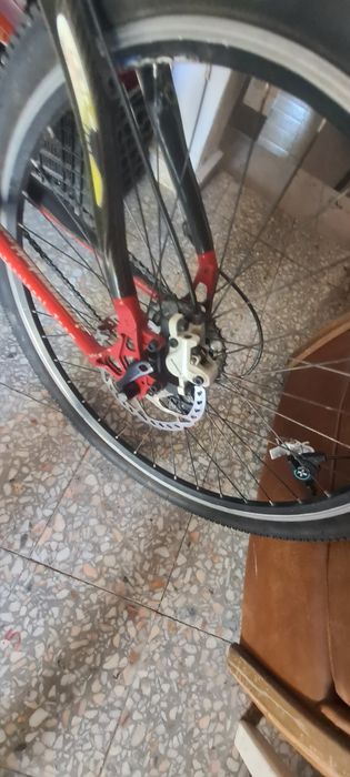 Bicicleta usada BH com escoria em carbono