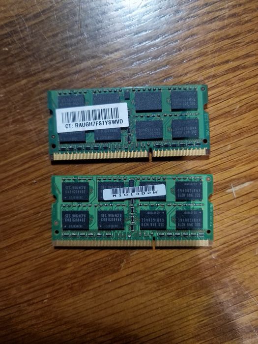 2 Pentes de 2Gb RAM DDR3 Portátil