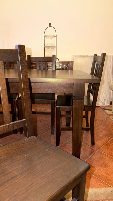 Mesa de jantar em madeira de carvalho com 6 cadeiras