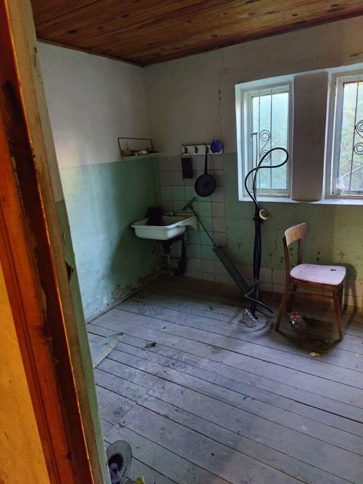 Будинок під житло під Черніговом (150 м², 5 соток, 3 поверховий)