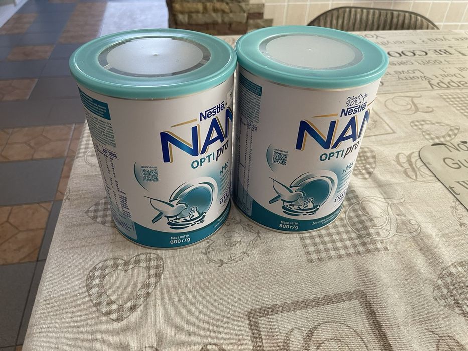 Банки пусті з-під суміші NAN 800 грамові
