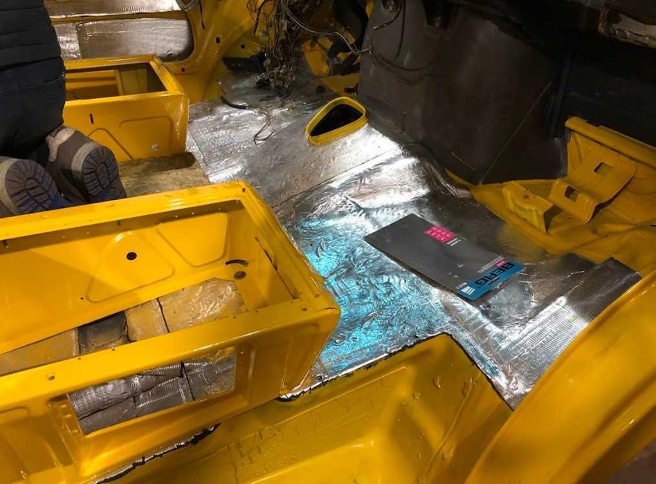 Эвакуатор частичной погрузки 4*4 Mercedes Sprinter 412