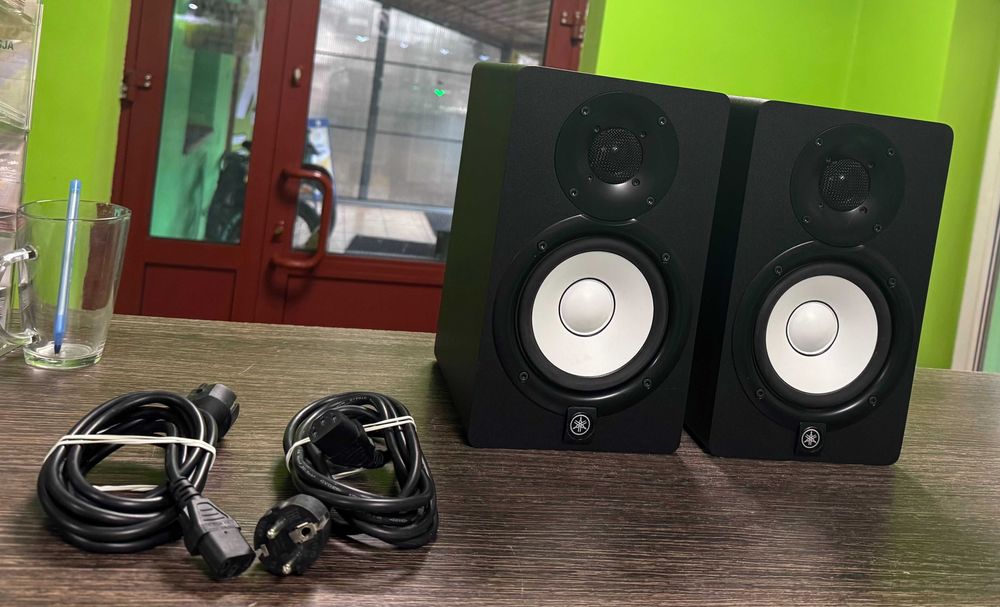 YAMAHA HS5 Monitory Studyjne Głośniki Odsłuchowe Czarne