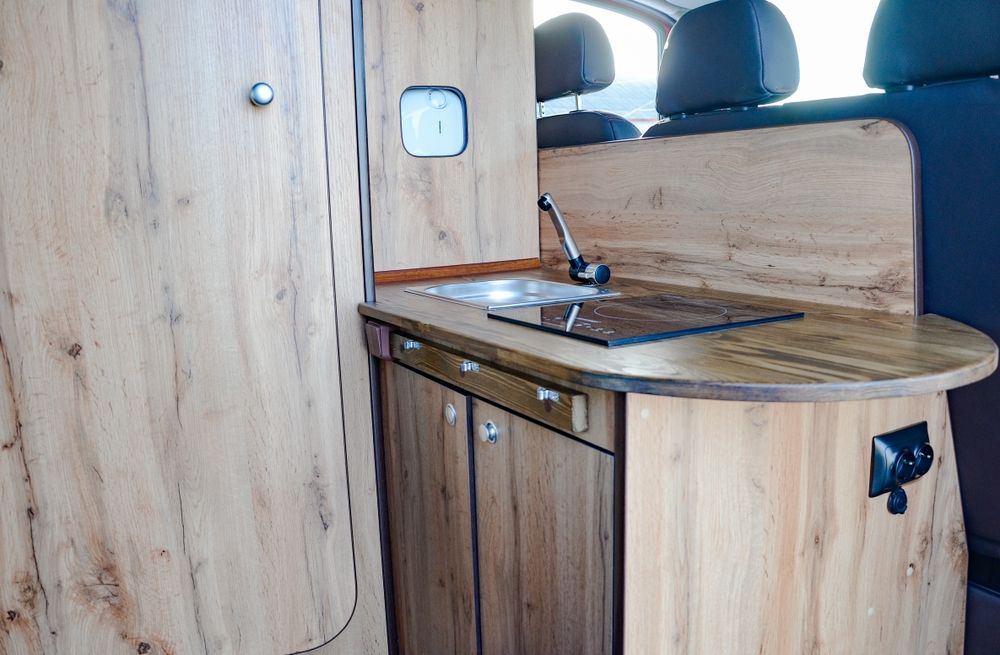 Переобладнання мікроавтобусів із вантажних на пасажир