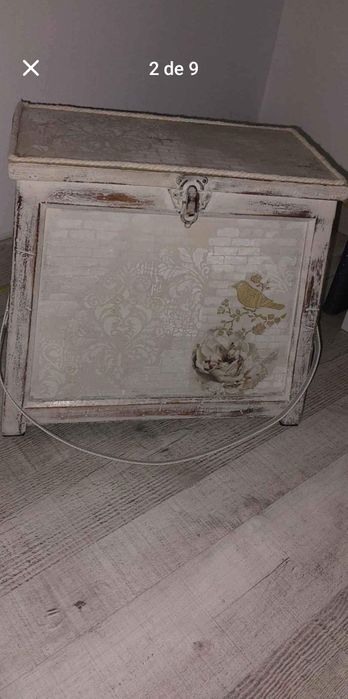 Baú pequeno, caixa de engraxador , restaurada