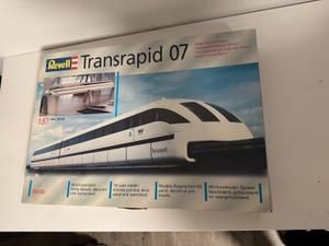 Revell Rapid 07 model