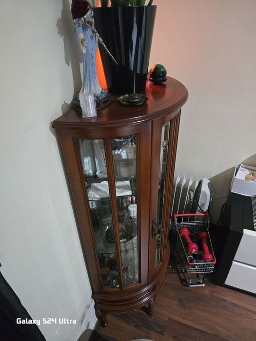 - Vendo  vitrine