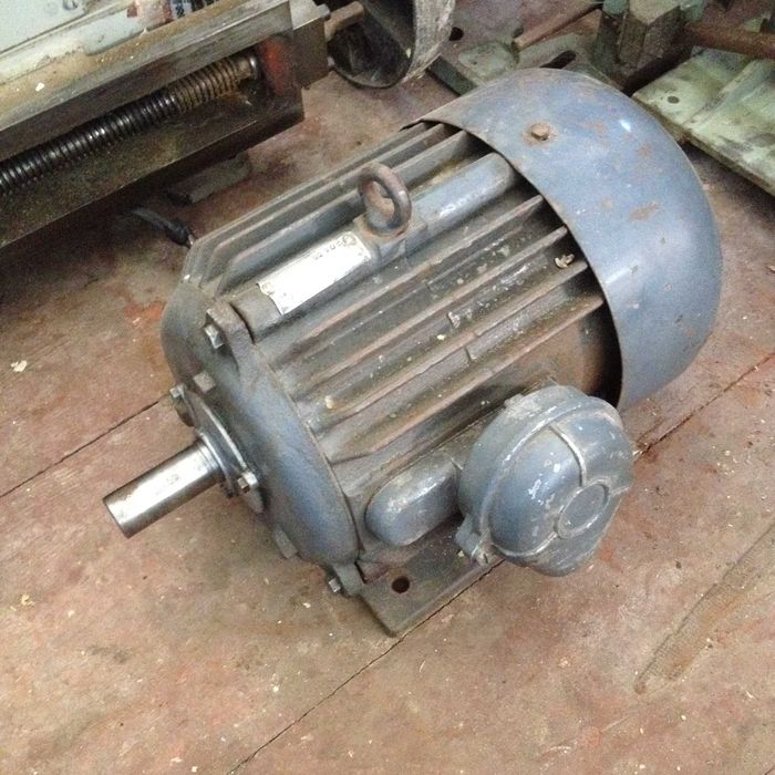 електро двигуни 3кв/1400об. 1.1кв/900об.4кв/2900об.