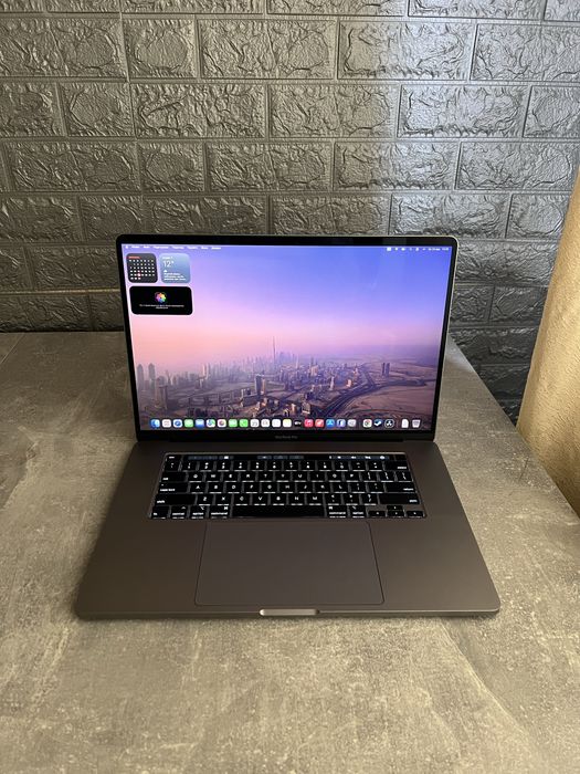 Macbook pro 16, 2019 i9 16/1000gb, radeon pro 5500m, 88% АКБ