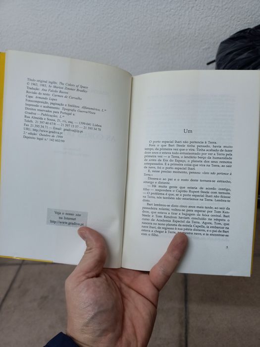 Livro As Cores do Espaço