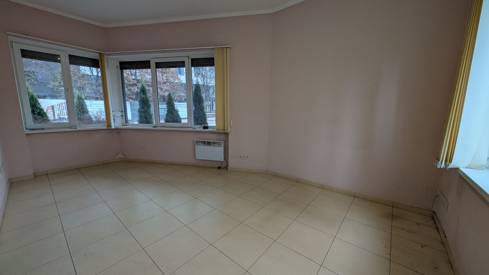 Приміщення в топовій локації в центрі в оточенні нових ЖК, 50 квт