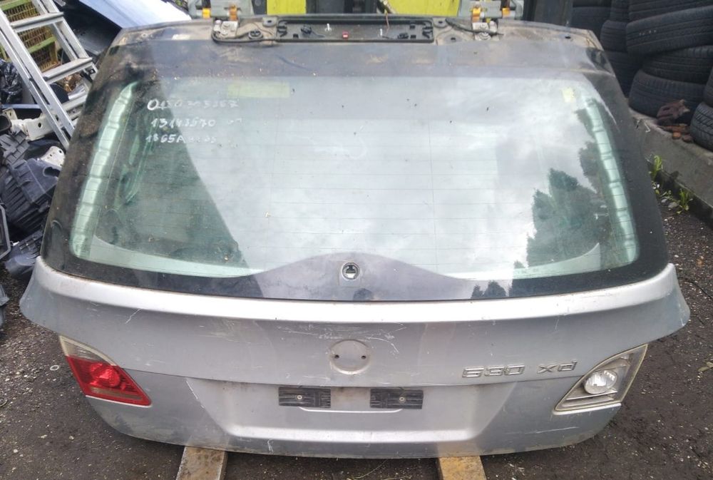 BMW E61 tylna klapa bagażnika tył szyba