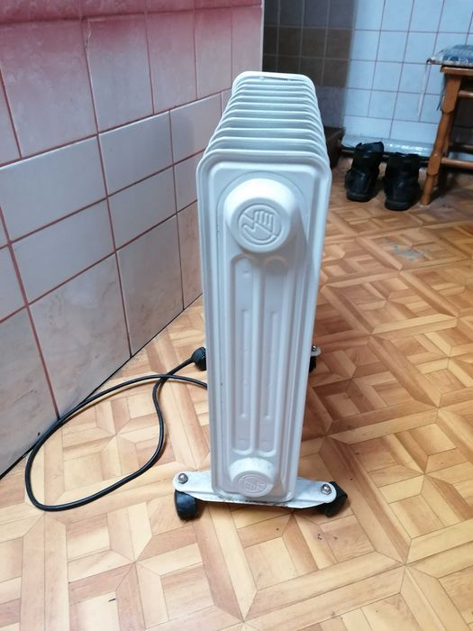 Grzejnik olejowy Focus  2500W szary