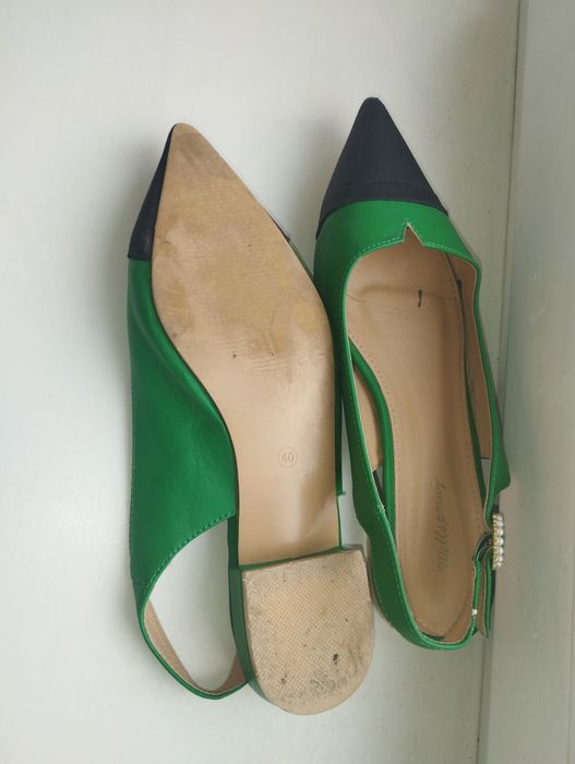 Продам женские босоножки