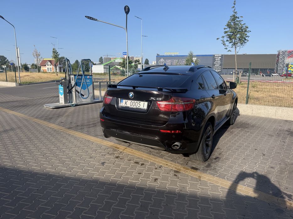 BMW X 6 офіційна