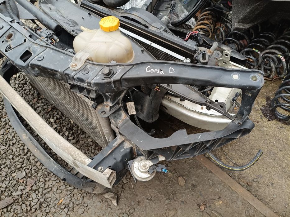 Передня панель телевізор Opel Corsa D установочна Опель Корса Д