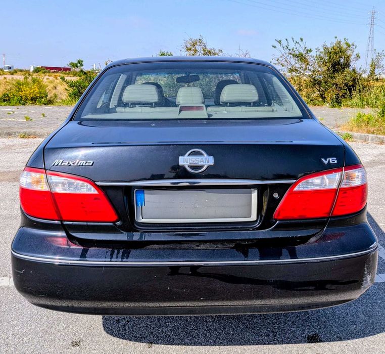 Nissan Maxima QX V6 2.0