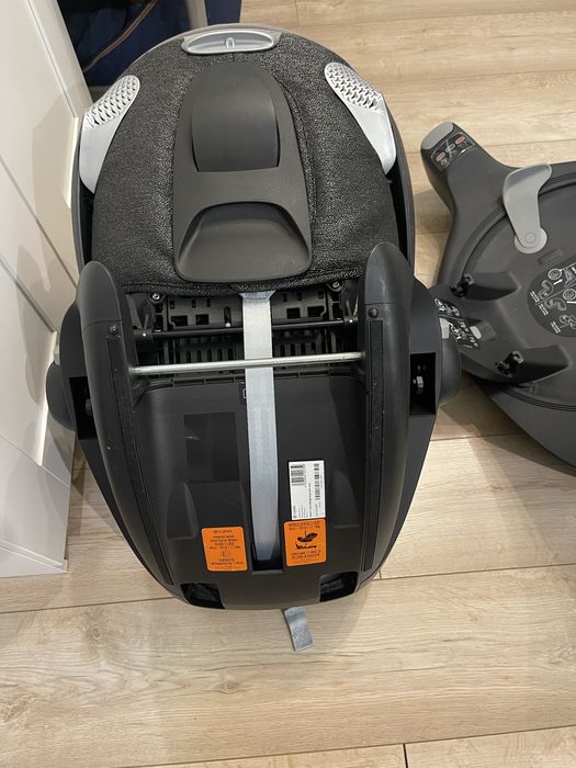 Fotelik Cybex T i-size z bazą obrotową