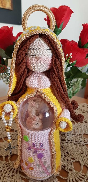Nossa Senhora Grávida Amigurumi